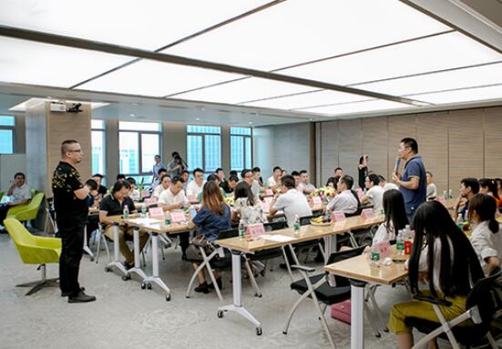 深佛設計師對話論壇成功舉行
